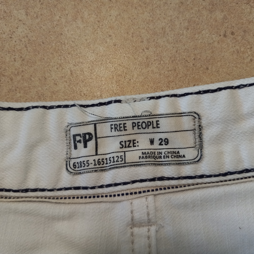 Shorts - Picture 2 of 3